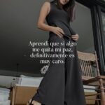 Gianella Neyra Instagram - ¡Feliz año 🎊🎆 para todos! Termino este 2023 agradecida por cada aventura y reto vivido y listísima para todo lo que se viene el 2024 🎈. Que todos sus sueños se cumplan y comiencen un año lleno de sorpresas, retos emocionantes y felicidad 💖💖
