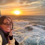 Gianella Neyra Instagram - Sueño cumplido ✔️ visitar la antártica ¿No les pasa que sueñan algo tanto tanto, que cuando lo cumplen, les es imposible creer que lo vivieron y mirar las fotos es recordar, lo increíble que fue la experiencia? DESLIZA ➡️ y mira esas fotos de ensueño en cada parada de este 🛳️. ¿Cuál es tu destino soñado?