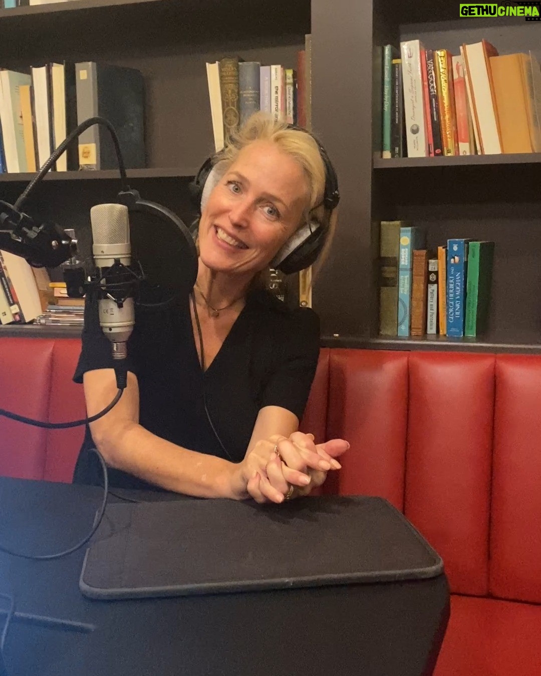 Gillian Anderson Instagram - On today's @curio.io episode, we learn about coral reefs and what is being done to ensure their survival. π‘π π Written by Rowan Moore Gerety for @wired. π§ Listen now, link in bio. #WhatDoIKnow #CurioOriginal