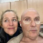 Gillian Anderson Instagram - Just a straightforward shooting week (and!) Scoop is out on Netflix today!