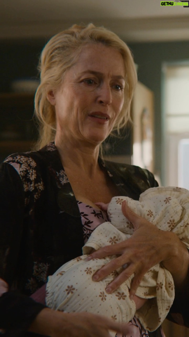 Gillian Anderson Instagram - Weβre all finishing strong and hard. ππΈ Coming this September π @netflixuk @sexeducation
