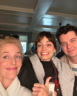 Gillian Anderson Instagram - In 2023, we finished our final season of @sexeducation. Very grateful for 4 seasons with this amazing cast and crew and to @asabopp for being the best fake son a gal could ask for. 

xx from your forever shag specialist and king of everything