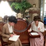 Gillian Anderson Instagram - Eleanor unplugged. @thefirstlady_sho #TheFirstLady