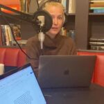 Gillian Anderson Instagram - On todays @curio.io episode, we meet one woman who channelled online harassment into a force for change. Listen now on Curio. Link in story.