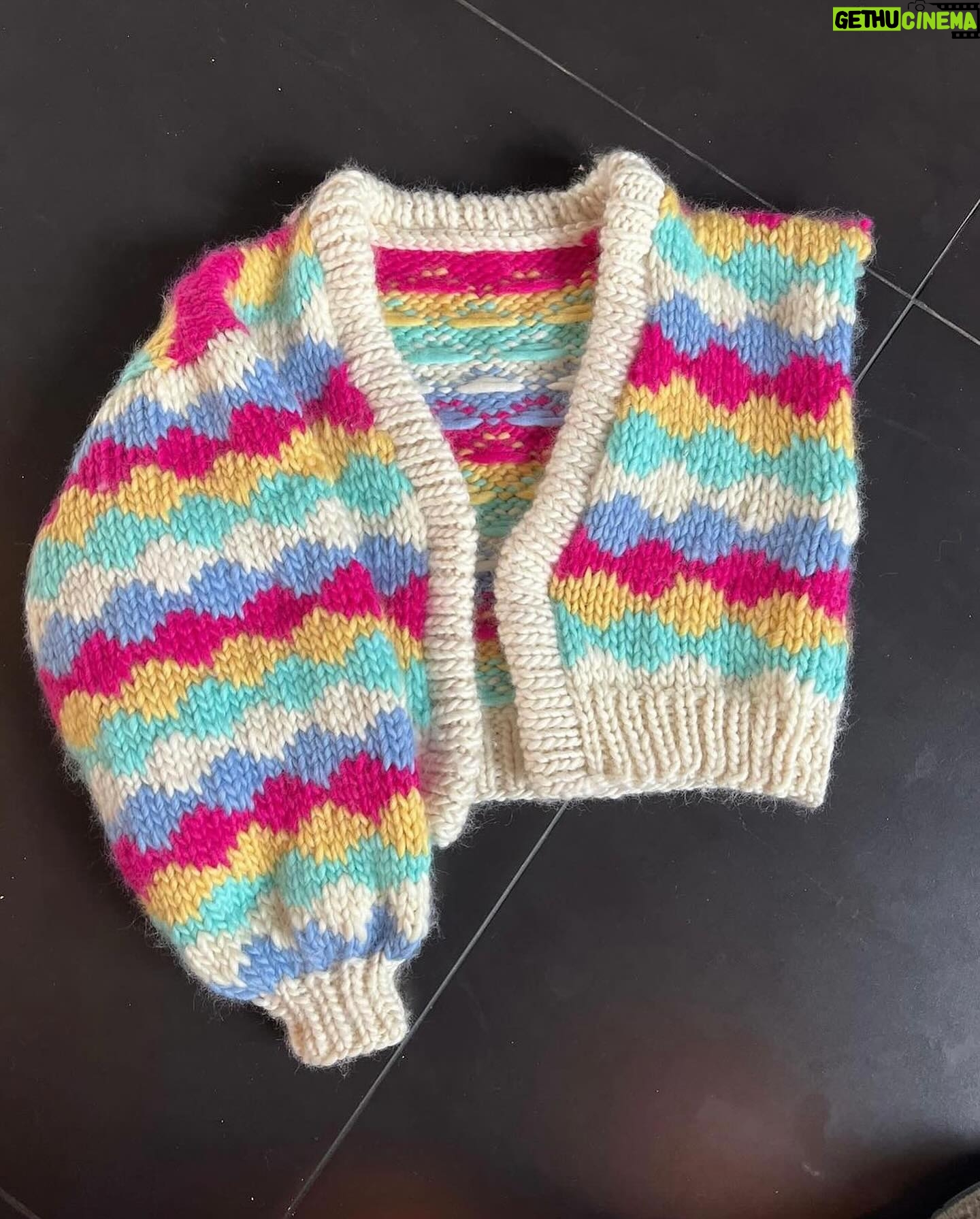 Gillian Anderson Instagram - Wanted to say a huge huge thank you to the darling @tomdaley for knitting this fantastic jumper (and crocheted willy π) for me to wear for our final season of @sexeducation! π§Άπ Together we raised just over Β£12k for @mindcharity, which will be divided amongst 8 local Minds who work with LGBTIQA communities. Thank you for your stellar knitting skills Tom and for coming to visit me on set! Swipe to the end to see the post that started it all (in 2021 π€―)