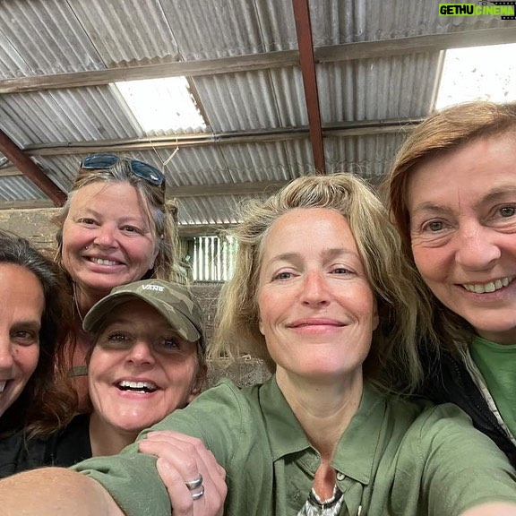 Gillian Anderson Instagram - Did I tell you how excited I am to be working with these amazing women - Liz Karlsen, Marianne Elliott, Andi Coldwell, Helene Louvart - on an amazing script by Rebecca Lenkiewicz of an amazing book by @raynor.winn?! #thesaltpath