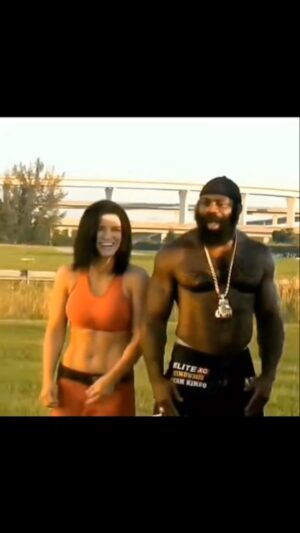 Gina Carano Instagram - Made me smile.. grateful for this life. 🌹
vid by @vladmontreal9