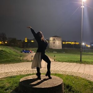 Gina Carano Instagram - Fall forward. 🌪