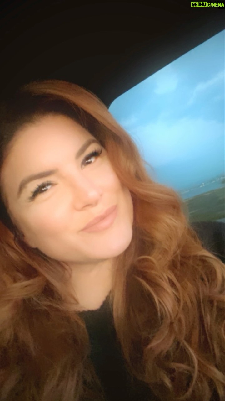 Gina Carano Instagram - Don’t forget to see the good. ☀️