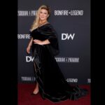 Gina Carano Instagram - 🖤✨🖤 First dress I tried on. Thank you @cgalarragala for working your magic. And @jessicacmua doing excellent glam talking about murder mysteries! So much fun. Can’t wait to do it again.