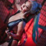 Gina Darling Instagram - I am Daki. The ribbons are able to bend into whatever shape and position you want. Isn’t that neat? :) Cosplay made by @stellachuuuuu Photo: @alive_alf #dakidemonslayer #demonslayer #cosplay #anime #manga #dakicosplay