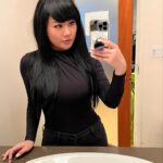 Gina Darling Instagram - Black hair…..? Haven’t seen myself with dark hair in forever. I don’t hate it hehe