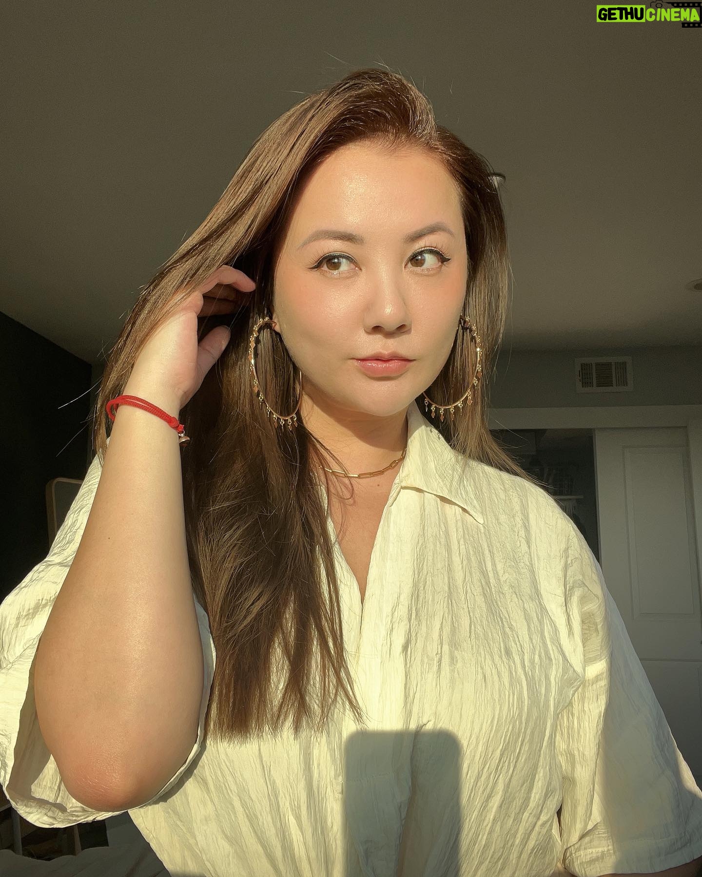 Gina Darling - 16.5K Likes - It’s my birthday! 🥳 Years ago, 2 people got it on and now I have back aches and have to pay taxes 😀
#birthday