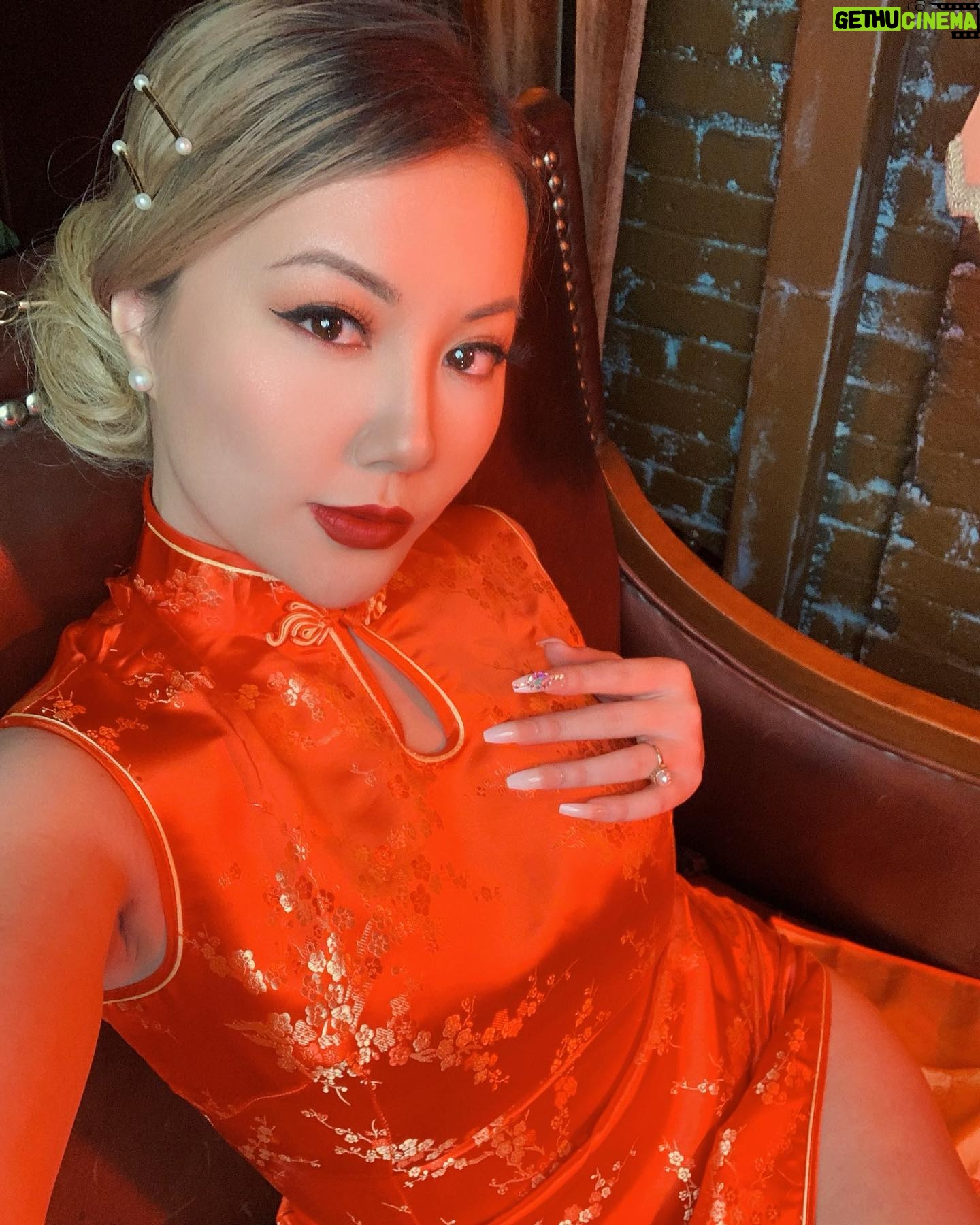 Gina Darling - 24.8K Likes - Happy Lunar New Year! May the year of the Tiger bring you joy, health, and prosperity! ❤️🐯