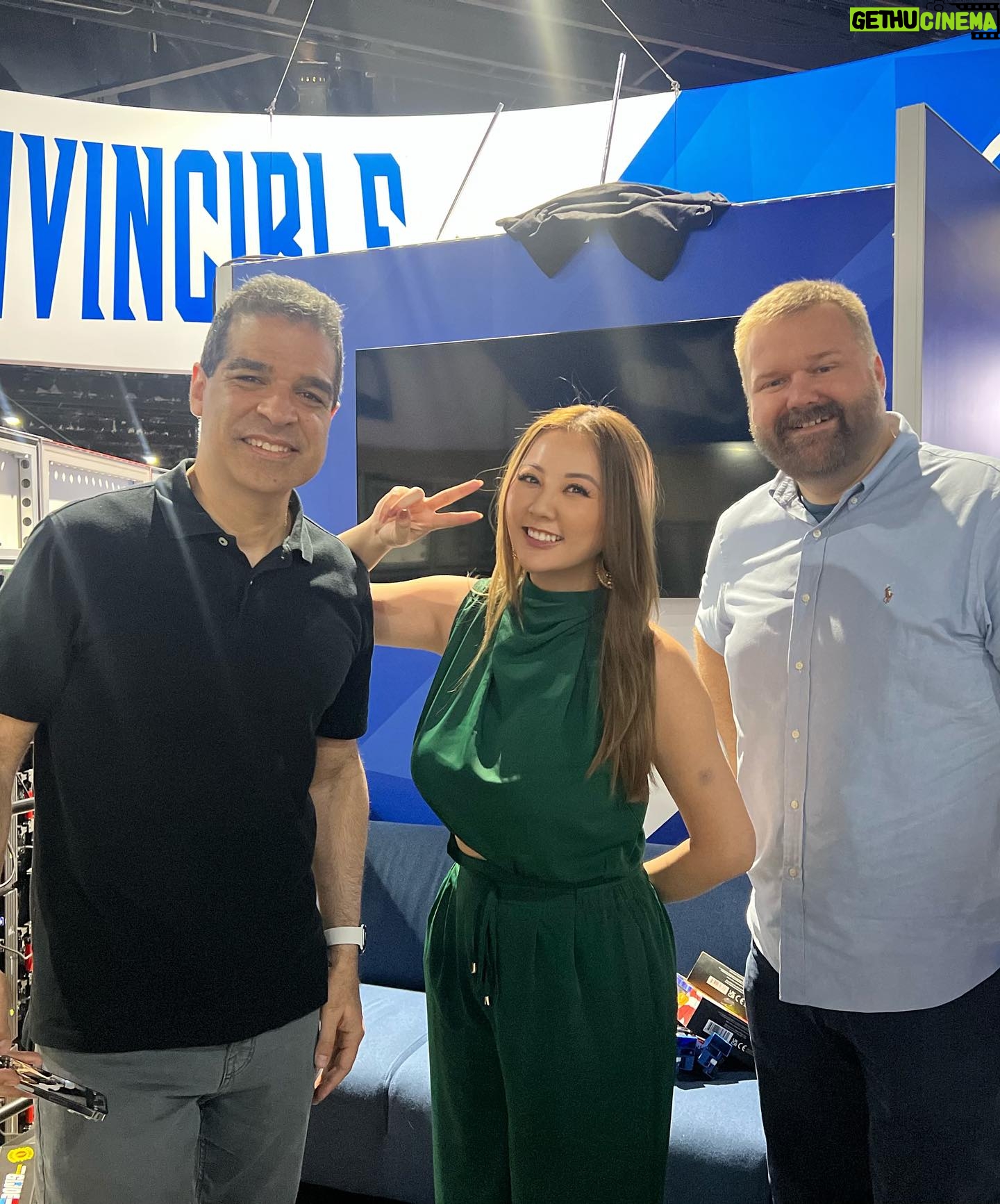 Gina Darling - 13.7K Likes - The Walking Dead, Invincible, Mortal Kombat, and tons of friends and cool folks. San Diego Comicon 2023 is a wrap! Thank you @skyboundent @skyboundgames 😃