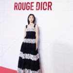 Gingle Wang Instagram – ：
“Every woman is a princesses.”

@Dior
@DiorBeauty #DiorBeauty #RougeDior #迪奧藍星唇膏
#信義A11藍星時尚快閃店
#信義A8藍星時尚咖啡館
#迪奧藍星唇膏全新色選777