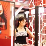 Gingle Wang Instagram – ：
“Every woman is a princesses.”

@Dior
@DiorBeauty #DiorBeauty #RougeDior #迪奧藍星唇膏
#信義A11藍星時尚快閃店
#信義A8藍星時尚咖啡館
#迪奧藍星唇膏全新色選777