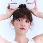 Gingle Wang Instagram – ：
Never Stop Playing 
2024保持可愛ing

@DiorBeauty #DiorBeauty #DiorLeBaume #NeverStopPlaying 
#迪奧緹花全能修護霜粉紅限量版