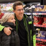 Gino D'Acampo Instagram - Another awesome day at @asda … I love meeting you guys and I am so happy you are enjoying my cookware range… p.s It’s on promotion now! 😎 #ASDA #ad #Cookware GDx