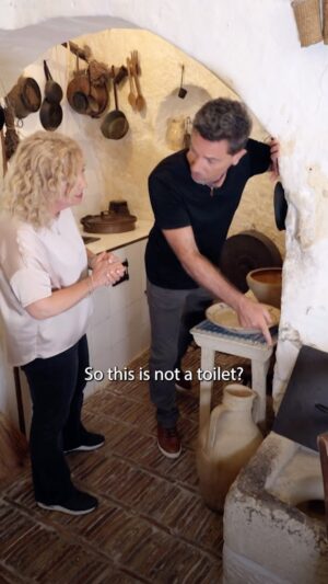 Gino D'Acampo Instagram - I can’t wait to tell you about all the secrets, just like this one, I learnt from this incredible series… Gino’s Italy: Secrets of the South is on tonight at 7:30pm on ITV1 and @itvxofficial …. 
#GinosItaly 
GDx