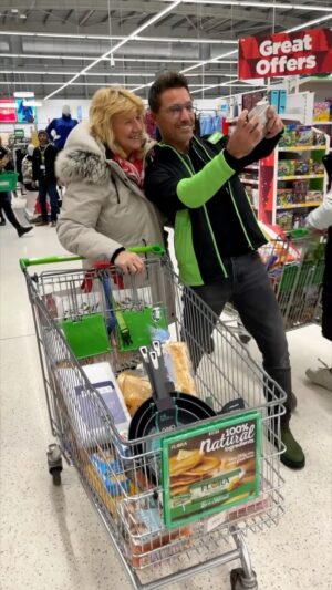 Gino D'Acampo Instagram - I met this lady on my last shift at @asda …  I promise I didn’t put the pans in her trolley…. #ASDA #ad #Cookware 
GDx