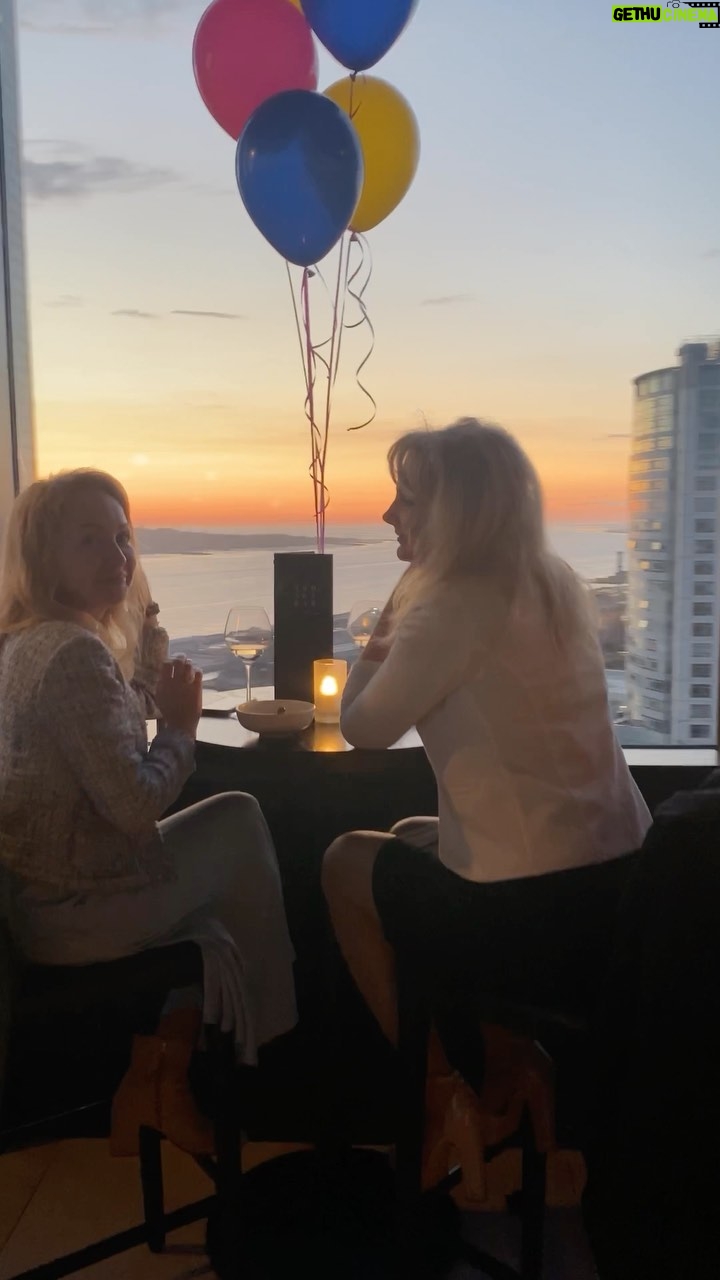 Gino D'Acampo Instagram - Such beautiful sunsets at @skybarginodacampo … Come join us for a drink and cicchetti! GDx