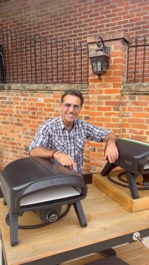 Gino D'Acampo Instagram - Ciao a tutti, how you doing? If any international distributors are interested in working with me at @ginopizzaovens , please email ‘international@ginopizzaovens.com’… 😎 #GinoPizzaOvens 
GDx