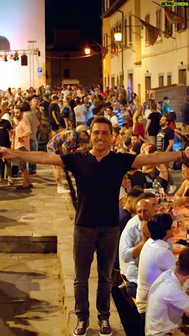 Gino D'Acampo Instagram - You give an Italian food and wine, and they will be happy forever. Gino’s Italy is back on @itv tonight at 7:30pm… #GinosItaly GDx