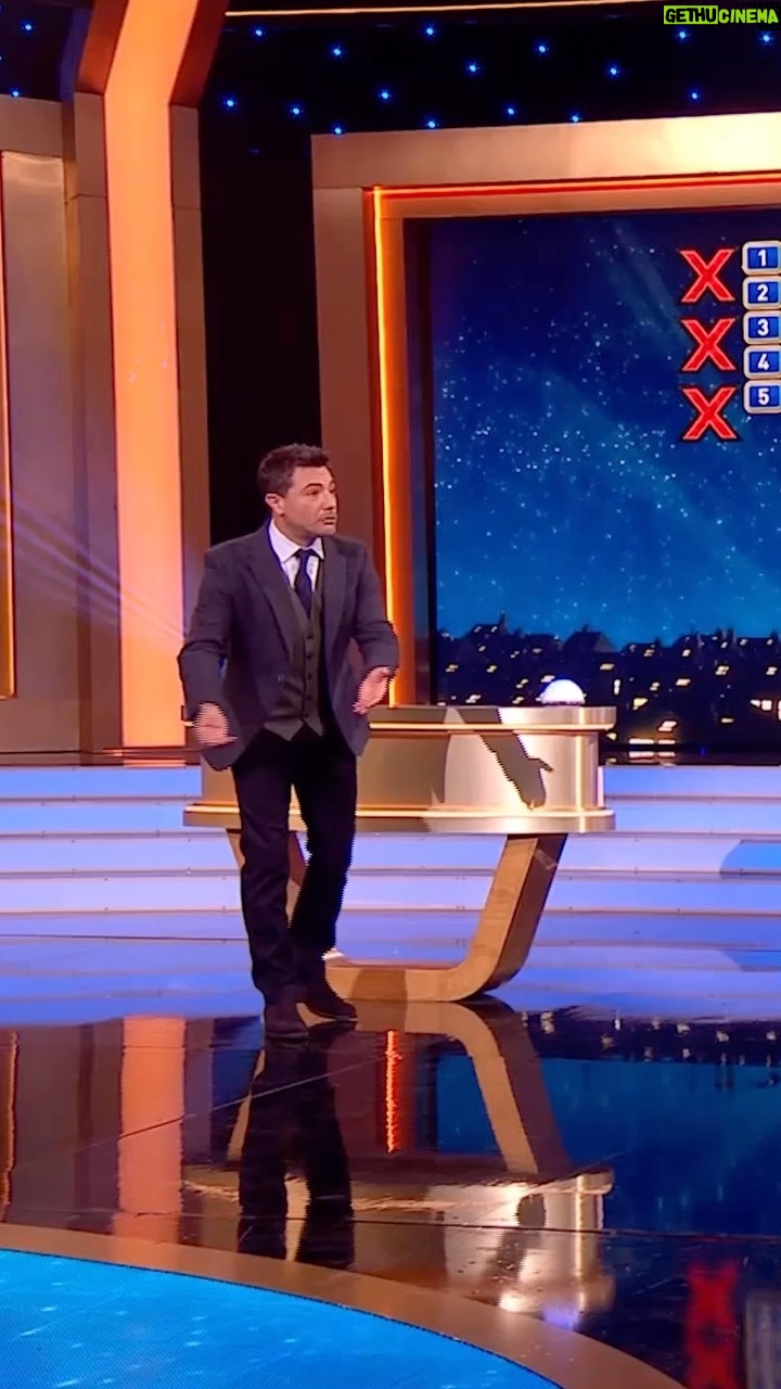Gino D'Acampo - 11.7K Likes - I thought this was @familyfortunes not a dating show… What do you think @lucidacampo ?…. Catch #FamilyFortunes tonight at 7pm on @itv …
GDx