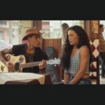 Giovana Cordeiro Instagram – Passar em estúdio para cantar em cena é sempre uma boa surpresa 💛

Quem amou essa dupla sertaneja Luna e Jefinho? @micael