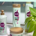 Giovana Cordeiro Instagram - Já foram tantos métodos e simpatias… Mas hoje em dia meu cabelo é uma das minhas prioridade no autocuidado e vocês bem sabem… O novo Seda Prebíóticos Biotina veio para ser um aliado quando o assunto é força e crescimento! ✨ Comentem aqui, o que vocês já fizeram para o cabelo crescer? @sedaoficial #Publi #AguentaFirme