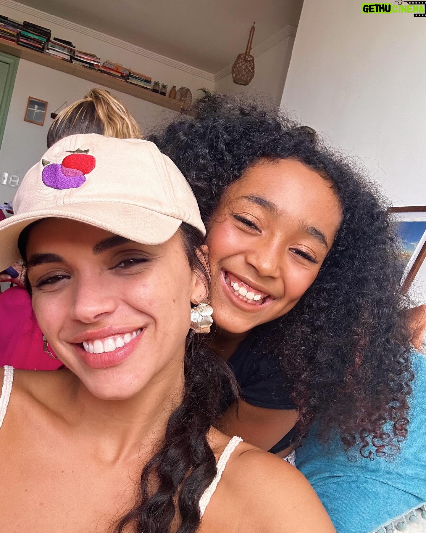 Giovana Cordeiro - 30.5K Likes - Primeira semana de férias e muitas skins 🦎