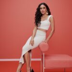 Giovana Cordeiro Instagram - Sempre misturando beleza e conforto A @bebece me convidou para estrelar a coleção de Outono/Inverno 2024 e esse é um pouco do resultado dessa parceria! Passem no e-commerce deles pra dar uma olhadinha. ;) #publi