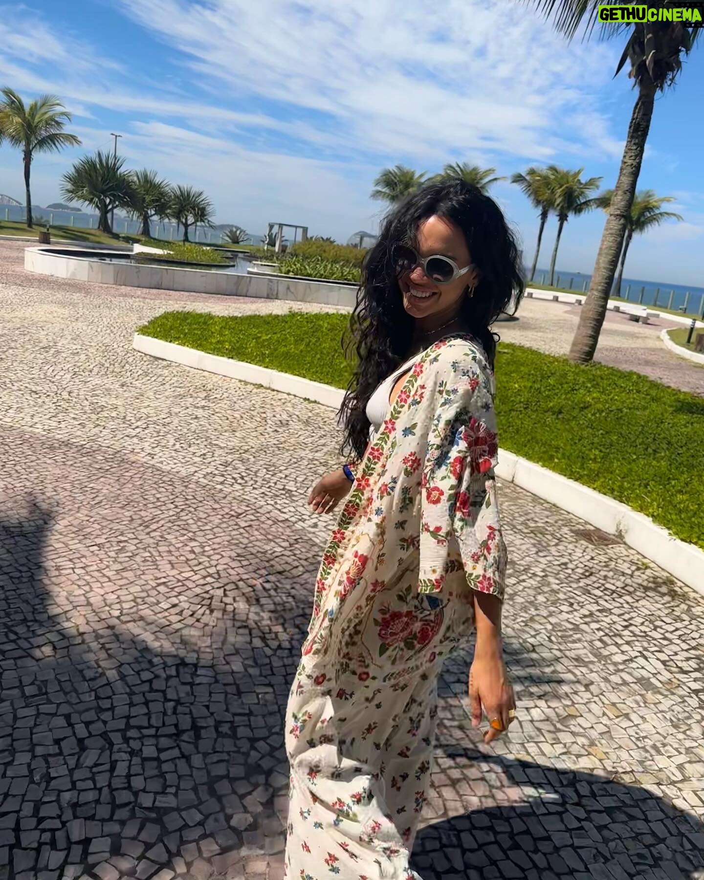 Giovana Cordeiro Instagram - É pra frente que se anda