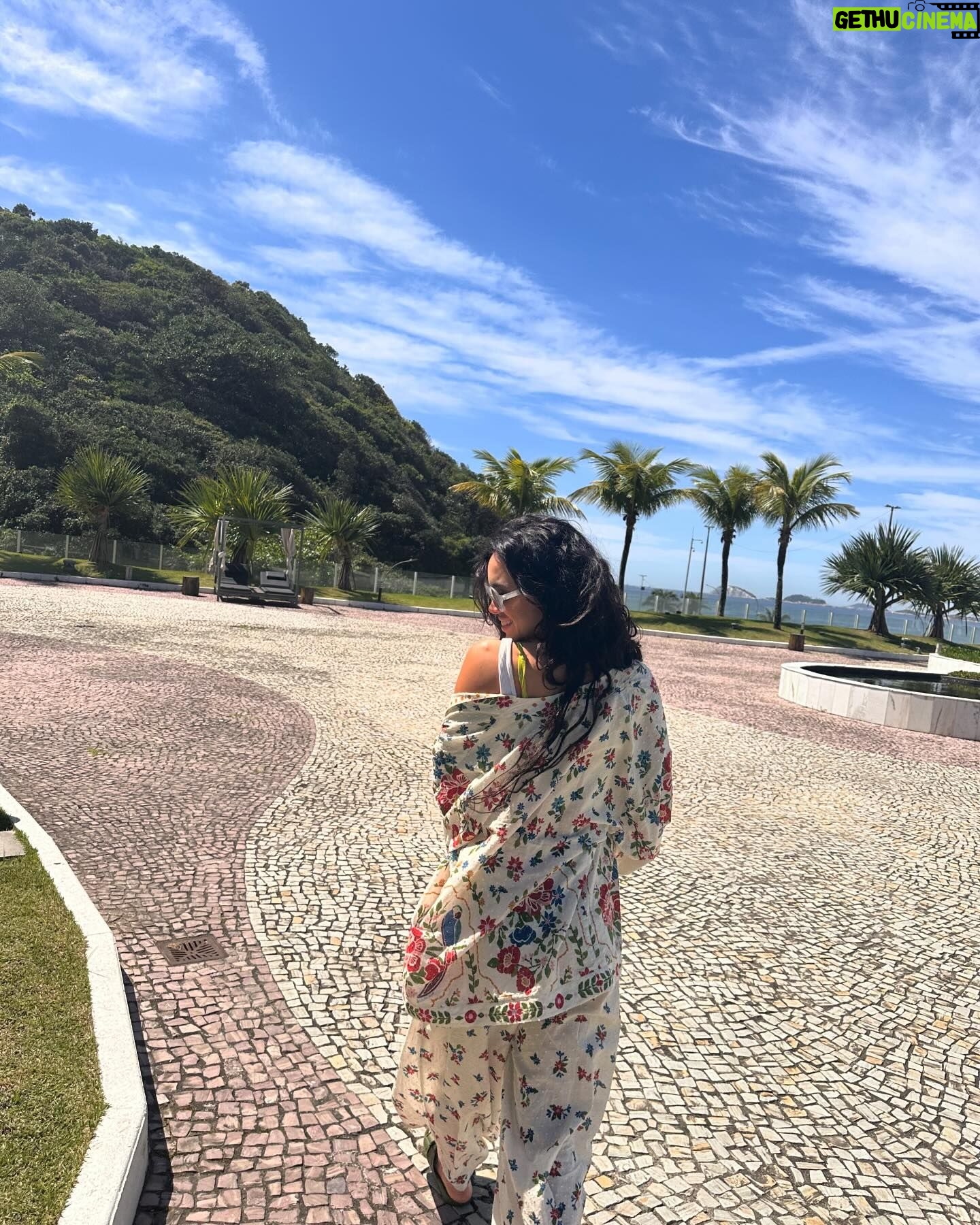 Giovana Cordeiro Instagram - É pra frente que se anda