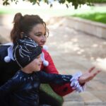 Giselle Itié Instagram - mí amor. q loucura estar em pé mesmo tendo a necessidade de estar em posição fetal, só querendo respirar lentamente sentindo seu cheiro, te amando e pedindo pra que alguém se responsabilize em dividir este trabalho não remunerado. até porque não te fiz sozinha, né?! 🤡