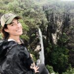 Giselle Itié Instagram – alguém me sequestra neste feriado e me leva pra naturaleza? diz que sim? preciso me abastecer u r g e n t e m e n t e. porfavor DM. Grata 🩵