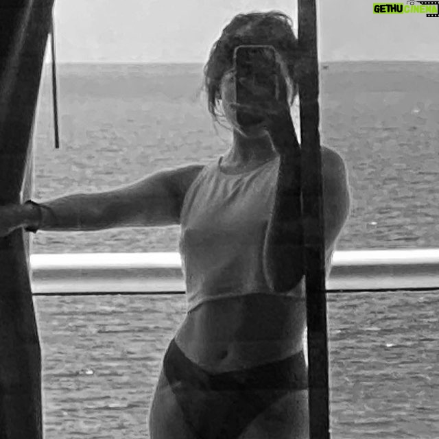 Gisselle Kuri Instagram - Recuerditos del mar. 🌊🐋🐚🫀✨