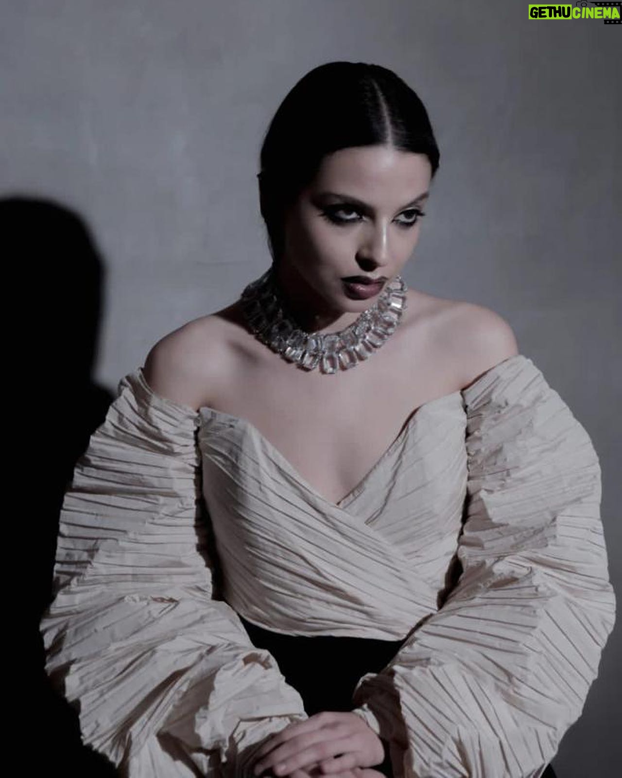 Gisselle Kuri Instagram - T H E W A L K 🖤 - Editor in Chief: @alexacerov Styling & Creative Direction: JJ @jj.rizo Photography: @lifeofvega Video: @kevingorian Hair & Makeup: @jepalenci Text and interview: @jj.rizo Production & Photography Assistant, Cover Design: melissaathestrange Public Relations: @norbertoflo