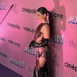 Gisselle Kuri Instagram - Que noche tan bella 💘 tengo el corazón lleno de felicidad y gratitud por compartir este proyecto con personas tan increíbles 💜 los amo y admiro profundamente. @giuseppegamba_ @michellerenaud @elalexfdz @manucalderon_9 @merceditas1970 @anabelferreirab son maravillosos 😍. - Gracias @pirexiafilms y al Direc más chido que no tiene Instagram, pero lo queremos mucho #JMcravioto Gracias @videocine , al fabuloso Fabricio, y a todo el crew chidísimo de @malvadamovie Aplausos máximos a mis niñas de @conceptoshe gracias por acompañarme siempre, las amo 💜. Y más aplausos al glam team más top: MUA: @karianamua Hair: @javierdiaz_hairstyle Stylist: @dantealbertti Nos vemos en el cine este 29 de diciembre para disfrutar de Malvada con unas buenas palomitas y nachos con muchos muchos jalapeños. 🍿🔮🦃✨👩‍❤️‍👨🧹💘. Lxs amo, siempre. Gracias. -G.