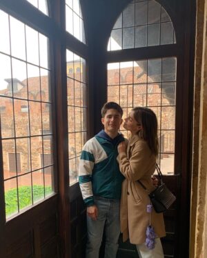 Giulia Guerrini Instagram - La casa di Giulietta 🤍
Un día lluvioso en Verona pero con personas que brillan como el sol 🥰
-
No tengo fotos en mi celular con todo el grupo de hermosas personas con las cuales compartimos ese día pero fue un día muy lindo 🥰