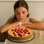 Giulia Guerrini Instagram - 🤍 GRATEFUL 🤍 04/09 Grazie di cuore a tutti per gli auguri, grazie per tutti i messaggi con parole meravigliose, significano davvero tanto 🤍 Grata di essere circondata da persone che amo, lontani o vicini, sappiate che sento il vostro amore e spero voi sentiate il mio ♥️ - Gracias de corazón a todos por los buenos deseos, gracias por todos los mensajes con palabras maravillosas, realmente significan mucho 🤍. Agradecida de estar rodeada de personas que amo, ya estén lejos o cerca quiero que sepan que siento su amor y espero que ustedes sientan el mío ♥️