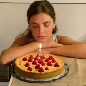 Giulia Guerrini Instagram - 🤍 GRATEFUL 🤍
04/09

Grazie di cuore a tutti per gli auguri, 
grazie per tutti i messaggi con parole meravigliose, significano davvero tanto 🤍
Grata di essere circondata da persone che amo, lontani o vicini, sappiate che sento il vostro amore e spero voi sentiate il mio ♥️

-

Gracias de corazón a todos por los buenos deseos, gracias por todos los mensajes con palabras maravillosas, realmente significan mucho 🤍. Agradecida de estar rodeada de personas que amo, ya estén lejos o cerca quiero que sepan que siento su amor y espero que ustedes sientan el mío ♥️