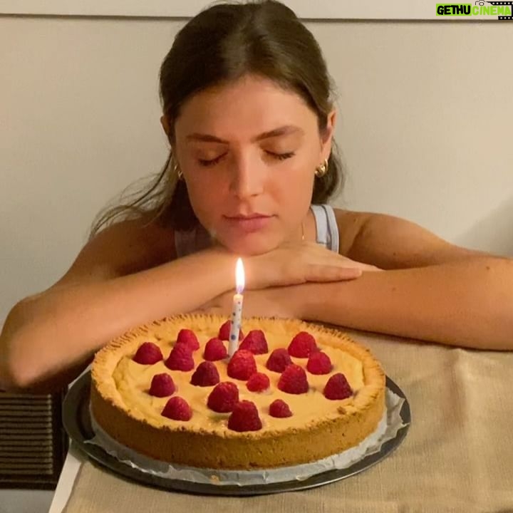 Giulia Guerrini - 31.2K Likes - 🤍 GRATEFUL 🤍
04/09
Grazie di cuore a tutti per gli auguri,
grazie per tutti i messaggi con parole meravigliose, significano davvero tanto 🤍
Grata di essere circondata da persone che amo, lontani o vicini, sappiate che sento il vostro amore e spero voi sentiate il mio ♥️
-
Gracias de corazón a todos por los buenos deseos, gracias por todos los mensajes con palabras maravillosas, realmente significan mucho 🤍. Agradecida de estar rodeada de personas que amo, ya estén lejos o cerca quiero que sepan que siento su amor y espero que ustedes sientan el mío ♥️
