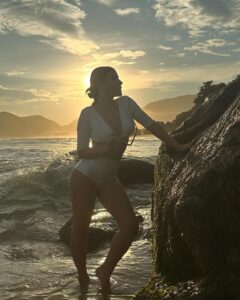 Giulia Nassa Instagram - sunny @salsabeachwear 🌞