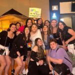 Giulia Nassa Instagram - Sou um pouco de todo lugar, sou um pouco de cada um de vocês. Até se um dia eu for embora ISSO É PRA SEMPRE!!! Não existe amor mais mágico do que esse nosso, eu sei porque eu também sou fã e pra mim é completa loucura que alguém possa me amar do mesmo jeito que eu amo alguém… eu amo vcs! Feliz dia do “fã”, entre aspas porque diminuir vcs a duas letras é pouco, vocês são família!!! Obrigada por tornarem tudo possível! ❤️🍟