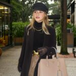 Giulia Nassa Instagram – That’s all 💐👜🗞️🛍️