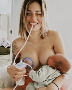 Giuseppa Ciurleo Instagram - Ma plus belle aventure vécu avec ma Giorgia et tellement heureuse de le revivre avec bébé 2 ✨ Vous êtes plutôt allaitement ou biberon ? 🍼 🤱🏼 Les âmes sensibles ce poste ne vous concerne pas 🤚🏼🙄