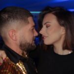 Giuseppa Ciurleo Instagram - Bye 2023 ✨ quoi de prévu pour cette dernière soirée de l’année ? 💕 si vous passer la soirée seul(e) ou accompagné(e) je vous souhaite d’être heureux pour cette année qui arrive et d’avoir tout ce que vous désirez dans la santé, l’amour et le professionnel 🫶🏼 de notre côté on espère juste continuer de vivre nos plus belles aventures avec vous pour de longues années 💞
