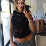 Giuseppa Ciurleo Instagram - J’avoue que j’étais fière de cette photo 😂 pas pour ma trocnhe sur maquillé mais surtout pour le reflet du soleil pile poil sur mon œil j’ai trouvé ça vraiment stylé 😂